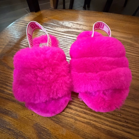 Ugg Toddler Girl's Hot Pink Fluff Yeah Shearling Slip On Elastic Slides Size 9 - Picture 1 of 8